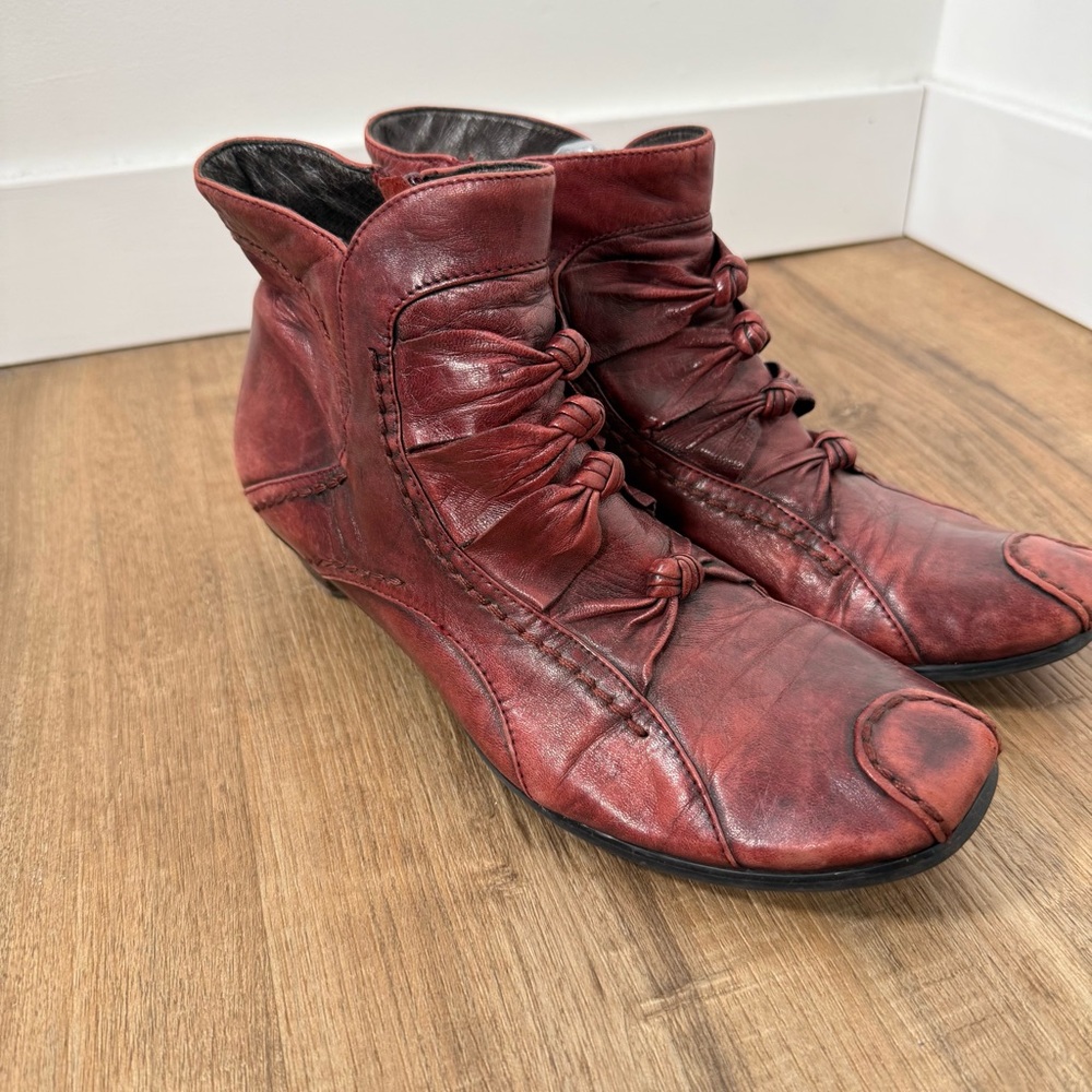 Vintage Arnold Churgin Red Leather Ankle Boot Knots Artsy Statement 39